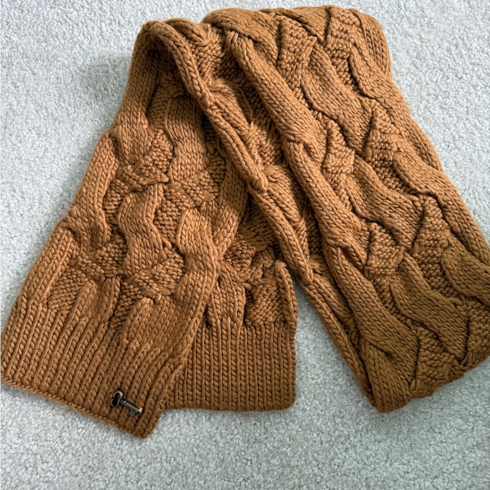 Fossil Knit Scarf